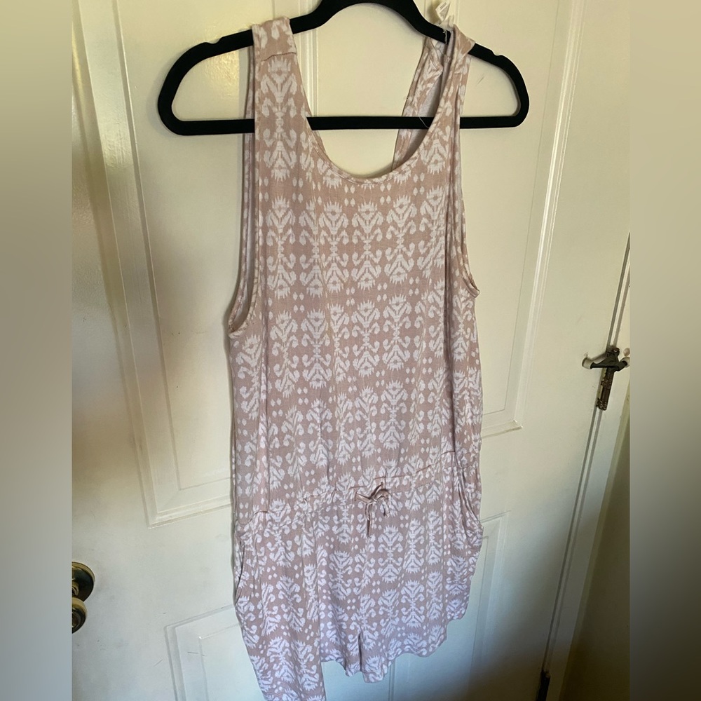 Loft outlet romper size L